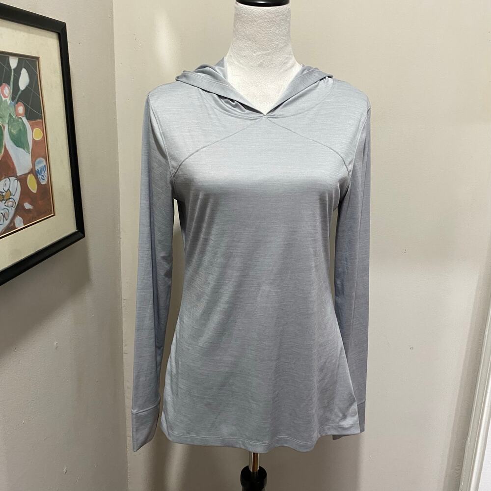 LAYER 8 Pullover Hoodie Women’s Size Medium Lightweight Grey Activewear Top